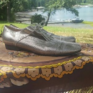Metallic Cutout Oxford