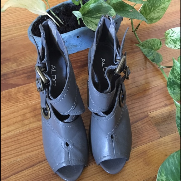 Aldo grey heels