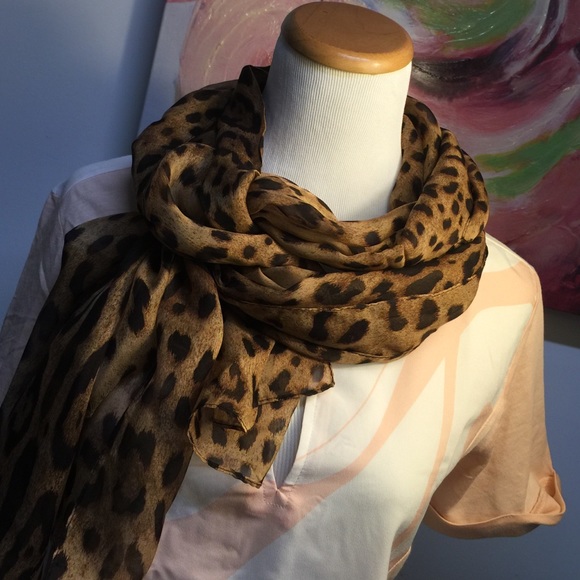 new 100% pure silk leopard scarf！！ - Picture 2 of 3