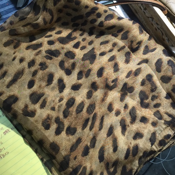 new 100% pure silk leopard scarf！！ - Picture 3 of 3