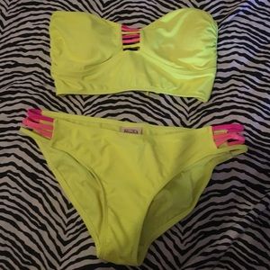 2 piece strapless Mudd bikini