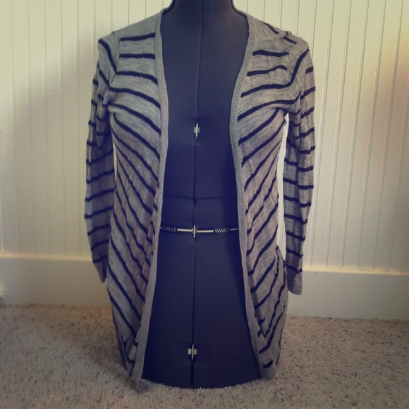 Pretty navy and gray cardigan