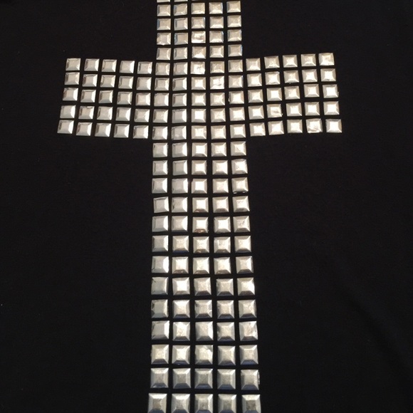 Tank with silver cross - Picture 2 of 3