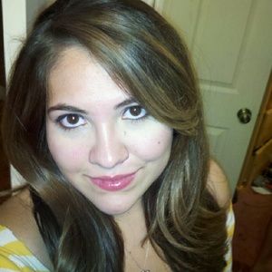 Meet your Posher, Ashley