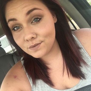 Meet your Posher, Carlye