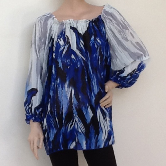 ๐๐ดSheer Flower Blue Top - Picture 2 of 4
