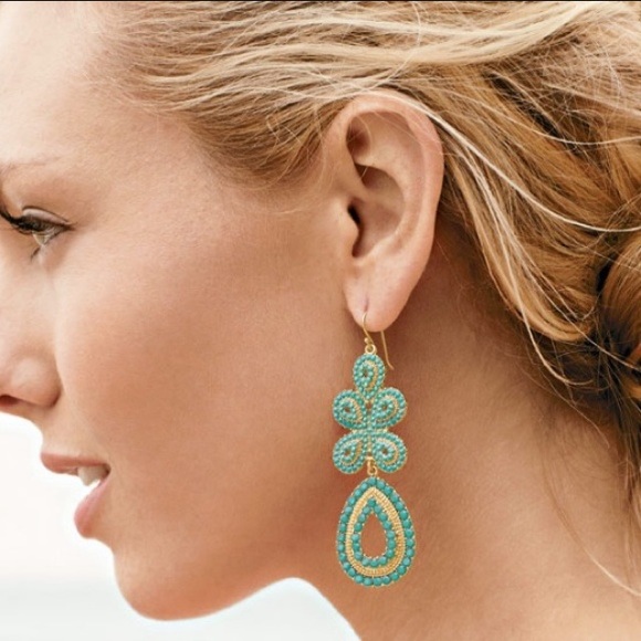 SOLD- Stella & Dot Capri Chandelier Earrings