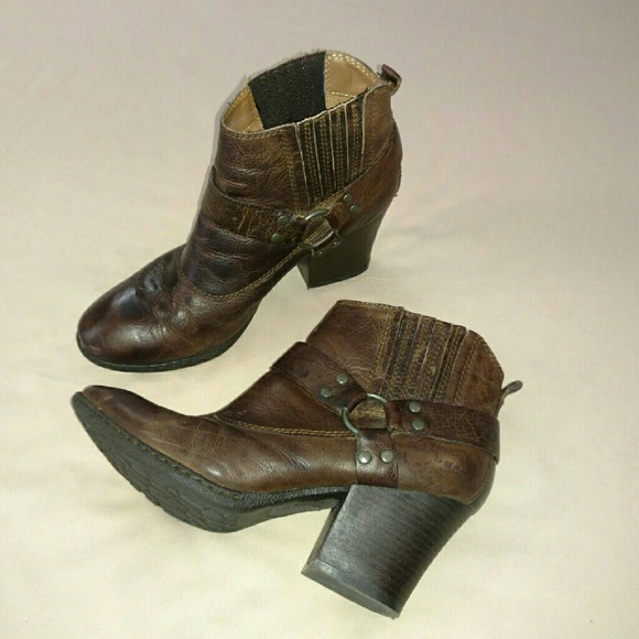 B.O.C. brown heeled boots
