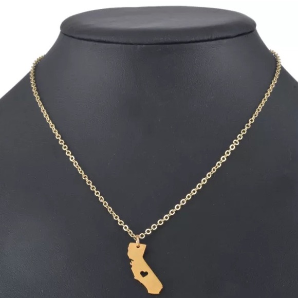 🌹LASTCHANCE🌹California Heart Necklace - Picture 3 of 4