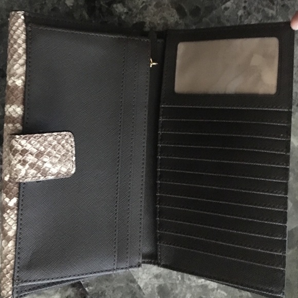 Michael Kors Wallet - Picture 3 of 3