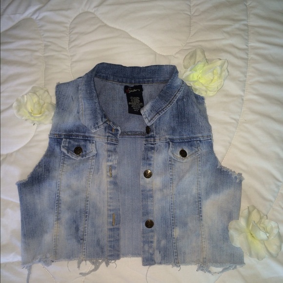 Acid washed ripped jean vest