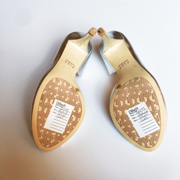 MOVING SALE 🚛 Alex Marie Silver & Gold Pumps ✨ - Picture 4 of 4