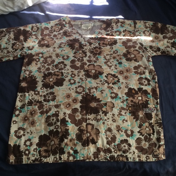 X-Small UA scrubs women's scrub top