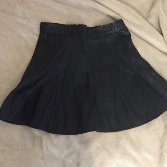 Black faux leather high waisted skirt