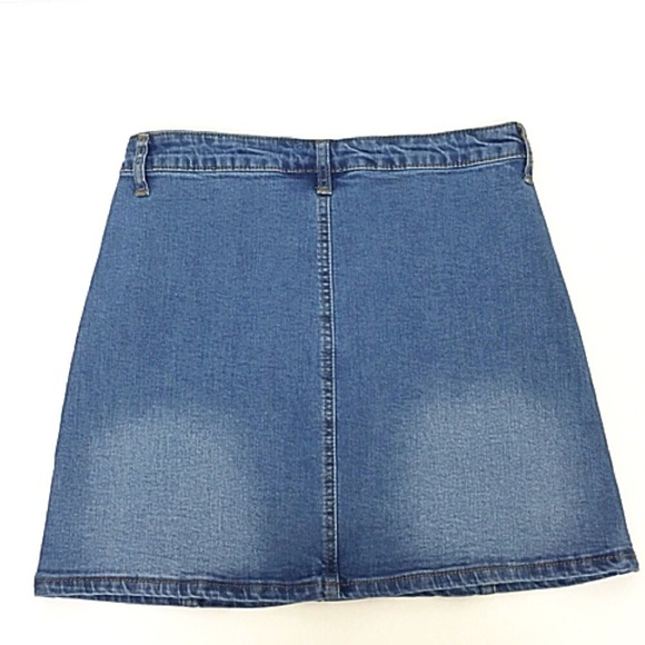 Hot Kiss Urban Boho Denim Button Down Mini Skirt - Picture 2 of 3