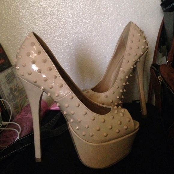 Brand new shoe dazzle heels - Picture 1 of 3