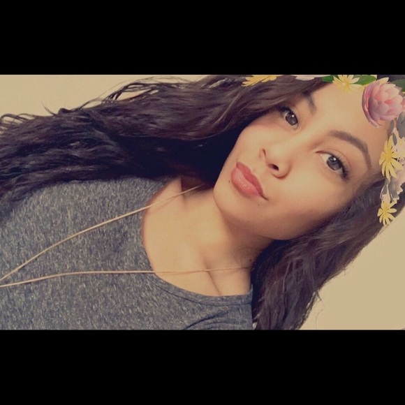 Meet your Posher, Kristine - Picture 1 of 1