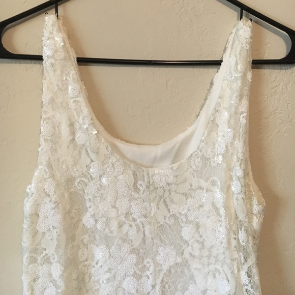 White dress with white sequin. Forever 21. Mini - Picture 2 of 4