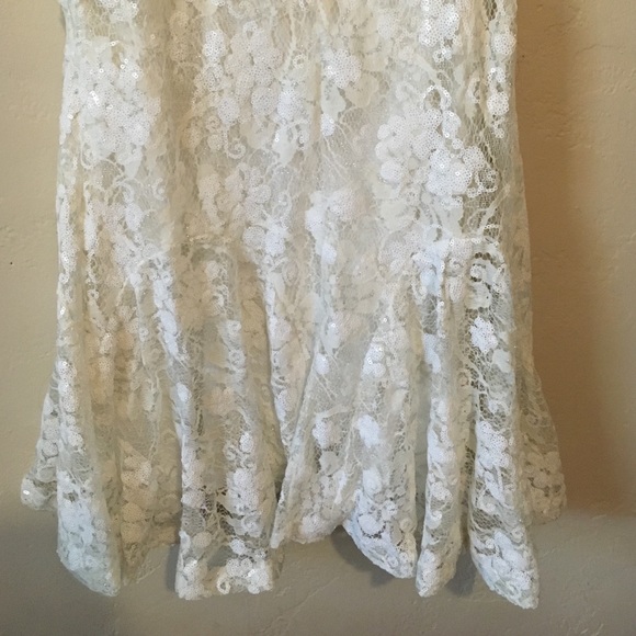 White dress with white sequin. Forever 21. Mini - Picture 3 of 4