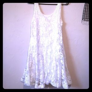 White dress with white sequin. Forever 21. Mini