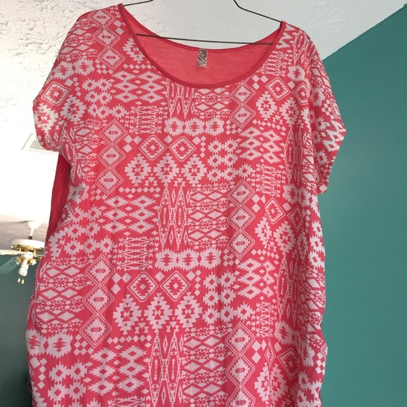 Tribal tee
