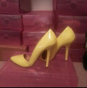 Pretty Pumps Yellow by ShoeDazzle