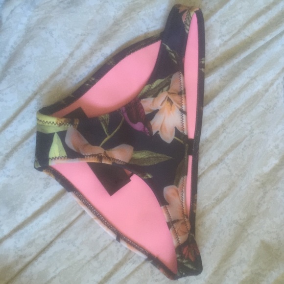 brand new triangl bottoms