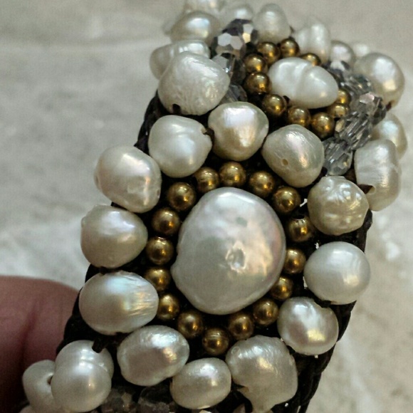 Pearl, crystal and gold beaded bracelet cuff - Picture 2 of 3