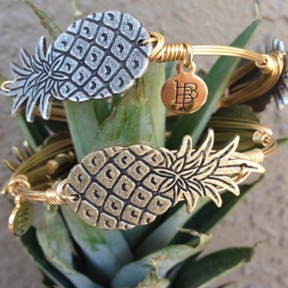 Bourbon and Boweties Pineapple Bracelet - Picture 1 of 1
