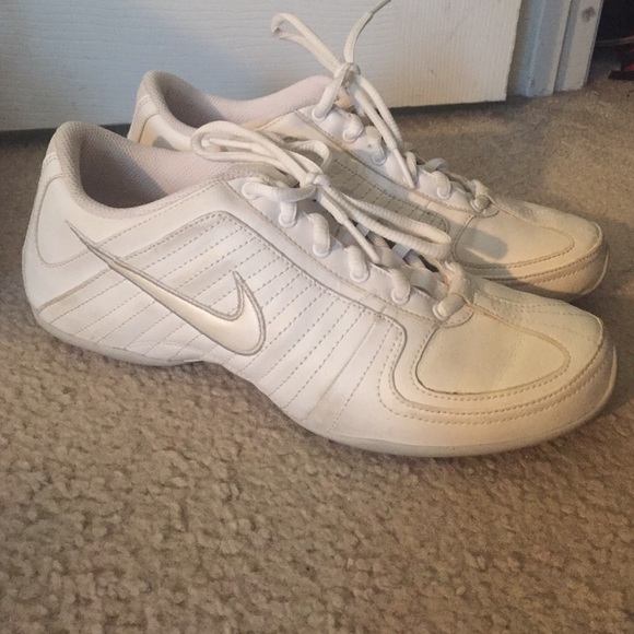 Nike cheer shoes