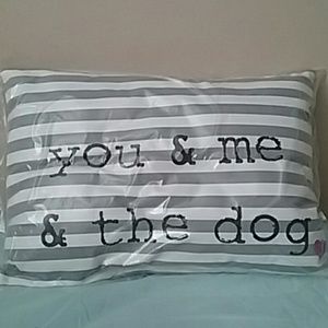 Decorative pillow
