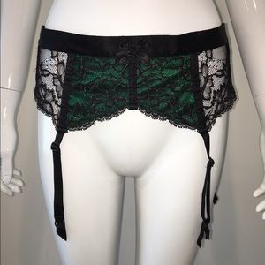 Victoria's Secret Emerald Green Lace Garter XS-S
