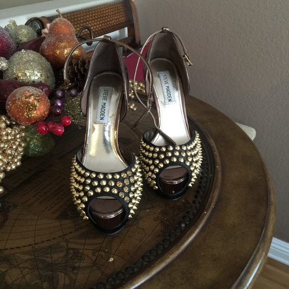 Steve Madden studded platform shoes