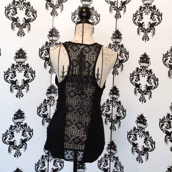 🍀 NWT! Flag Tank with Lace Back! - Picture 2 of 3