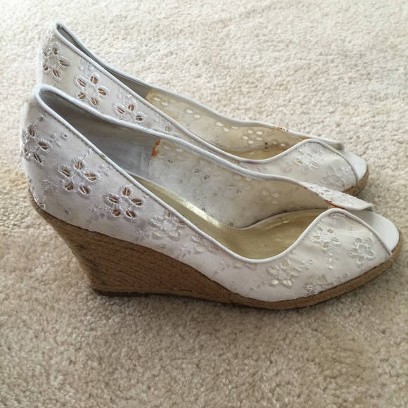 STEVE MADDEN PEEP TOE WEDGE