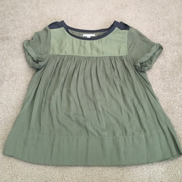 🚨FINAL PRICE🚨Army Green Flowy Top