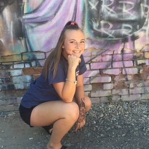 Meet your Posher, Mackenzie