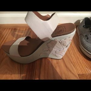 Lucky Brand off white wedges , NWOT size 7
