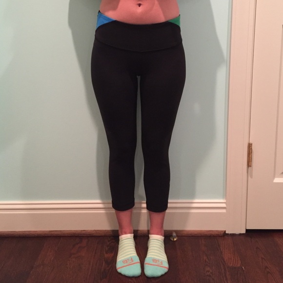 Lululemon Wunder Under Crop Size 4