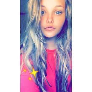 Meet your Posher, Lara kelle