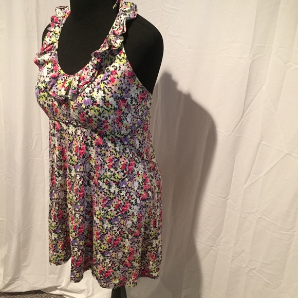 Express Dress - Picture 2 of 4
