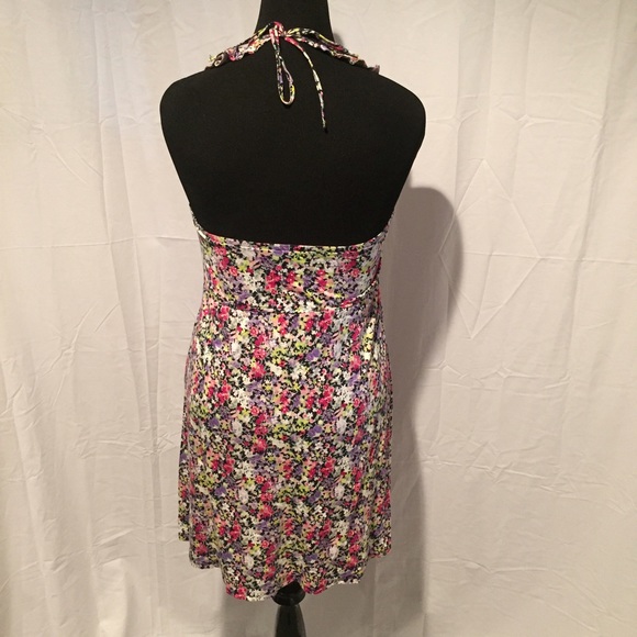 Express Dress - Picture 3 of 4