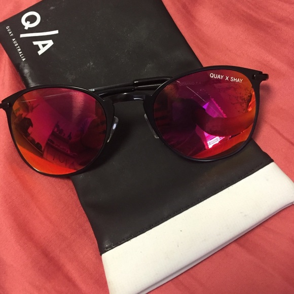 QUAY x Shay red/pink mirrored sunglasses