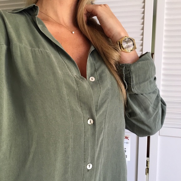 Sold | Oversized Frayed Hem Button-down - Picture 2 of 4