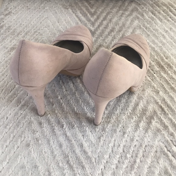 Heels - Picture 3 of 3