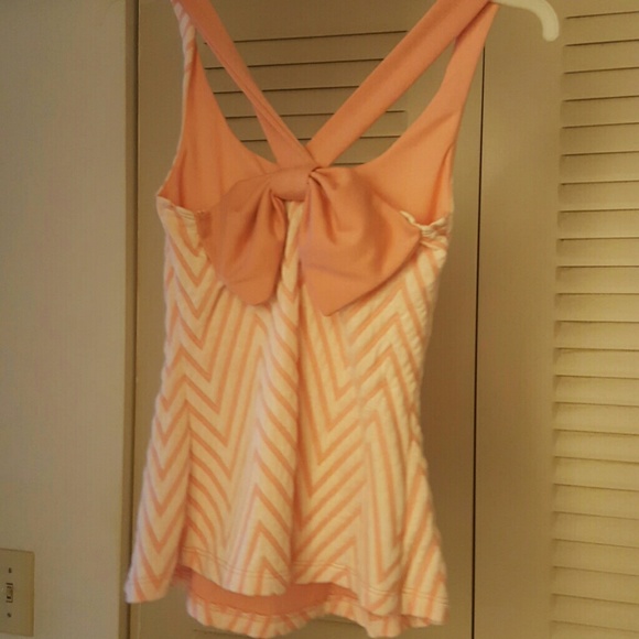 Pink bow shirt