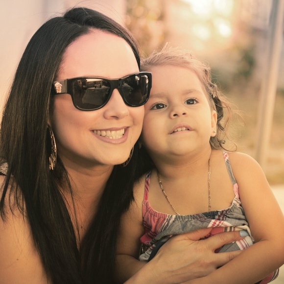 Meet your Posher, Eva - Picture 1 of 1