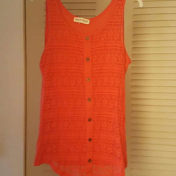 Coral lace tanktop