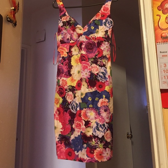 GUESS Sleeveless Floral Mini dress