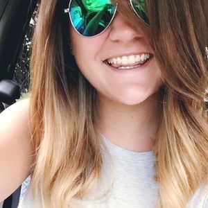 Meet your Posher, Alix